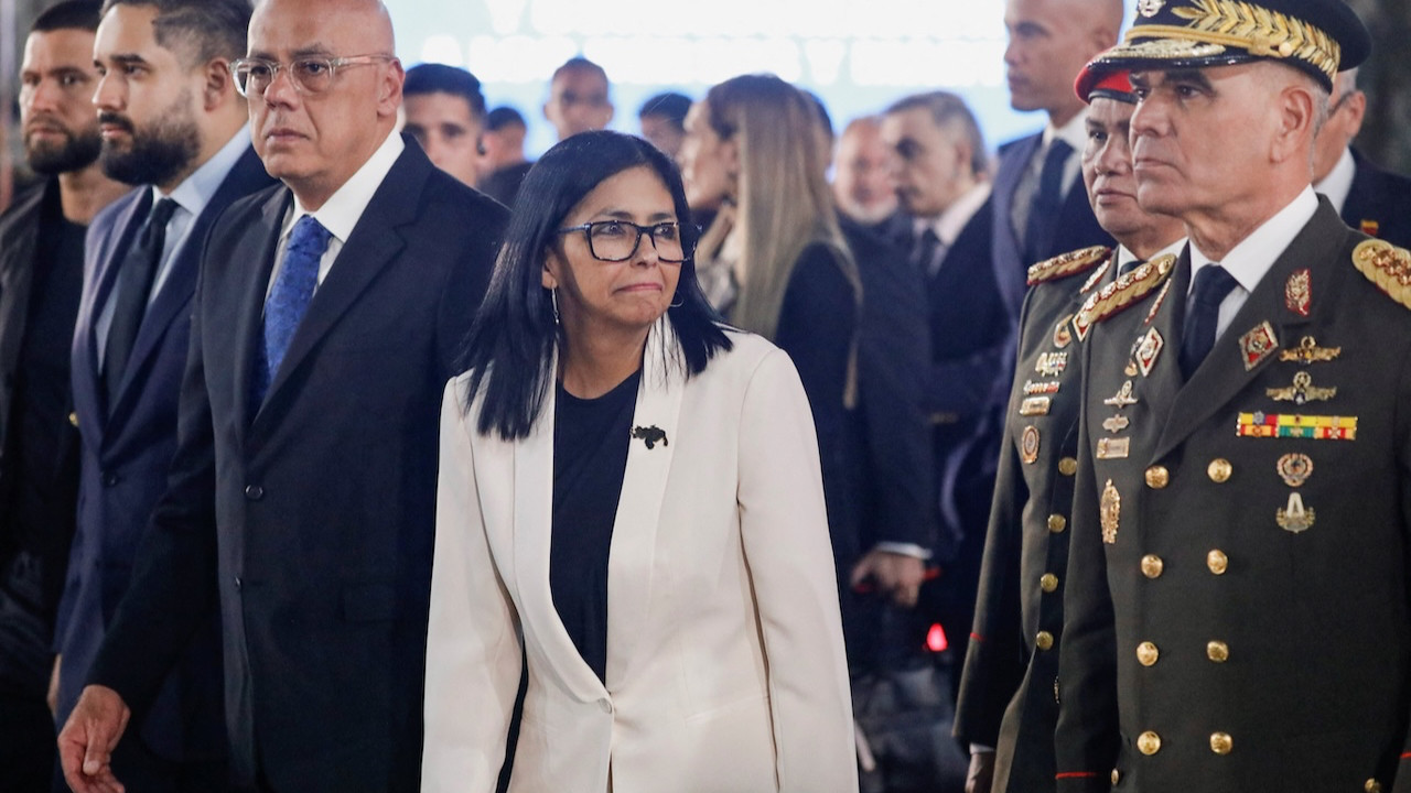 Venezuela'nın geçici liderinden Wikipedia tepkisi