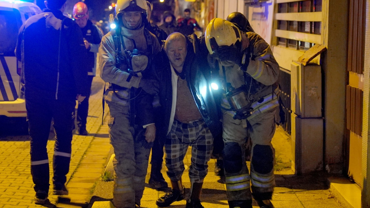 Kadıköy'de yangın: Yaralılar var