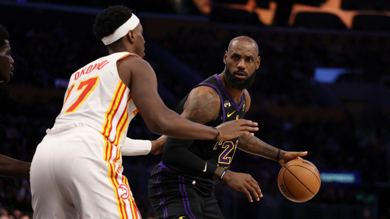 LeBron James dümene geçti, Lakers farklı kazandı