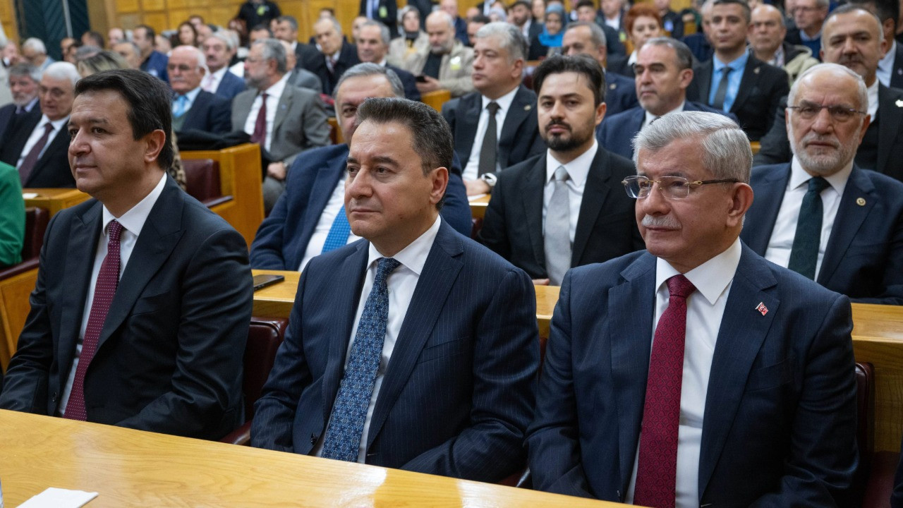 Yeni Yol'da genel başkan değişiyor