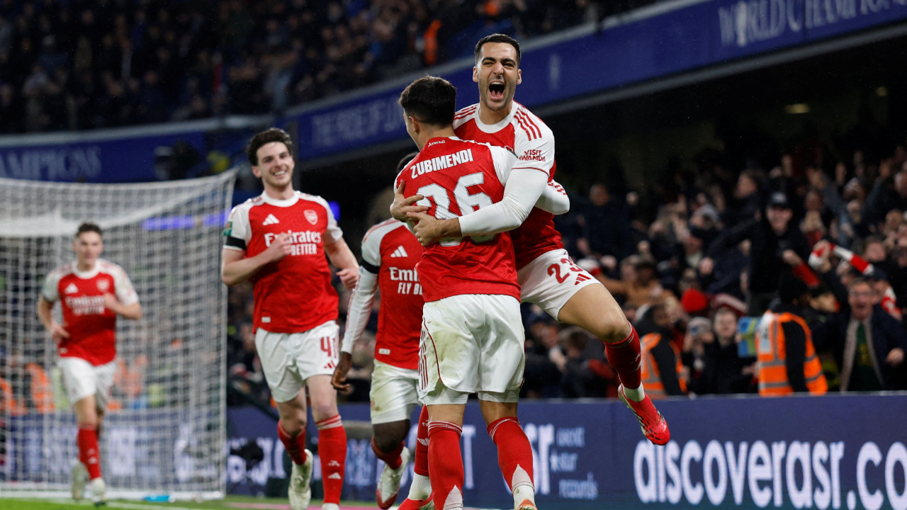 Arsenal, 5 gollü maçta Chelsea'yi devirdi
