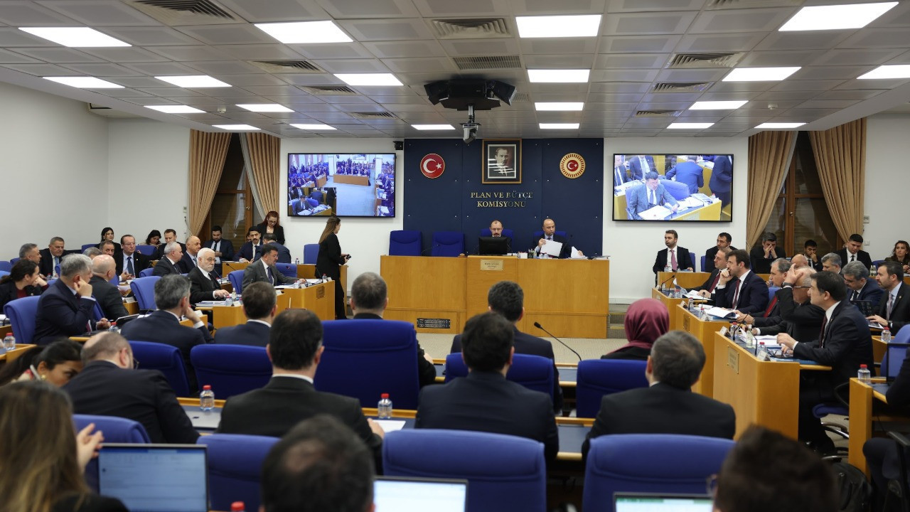 Emekli dernekleri ve sendikalar: Emeklilere acilen bir yaşam maliyeti ayarlaması yapılmalı