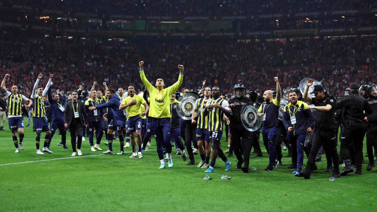 Galatasaray'dan Fenerbahçe'ye sert tepki: 'Eşkıya sürüsü gibi!'