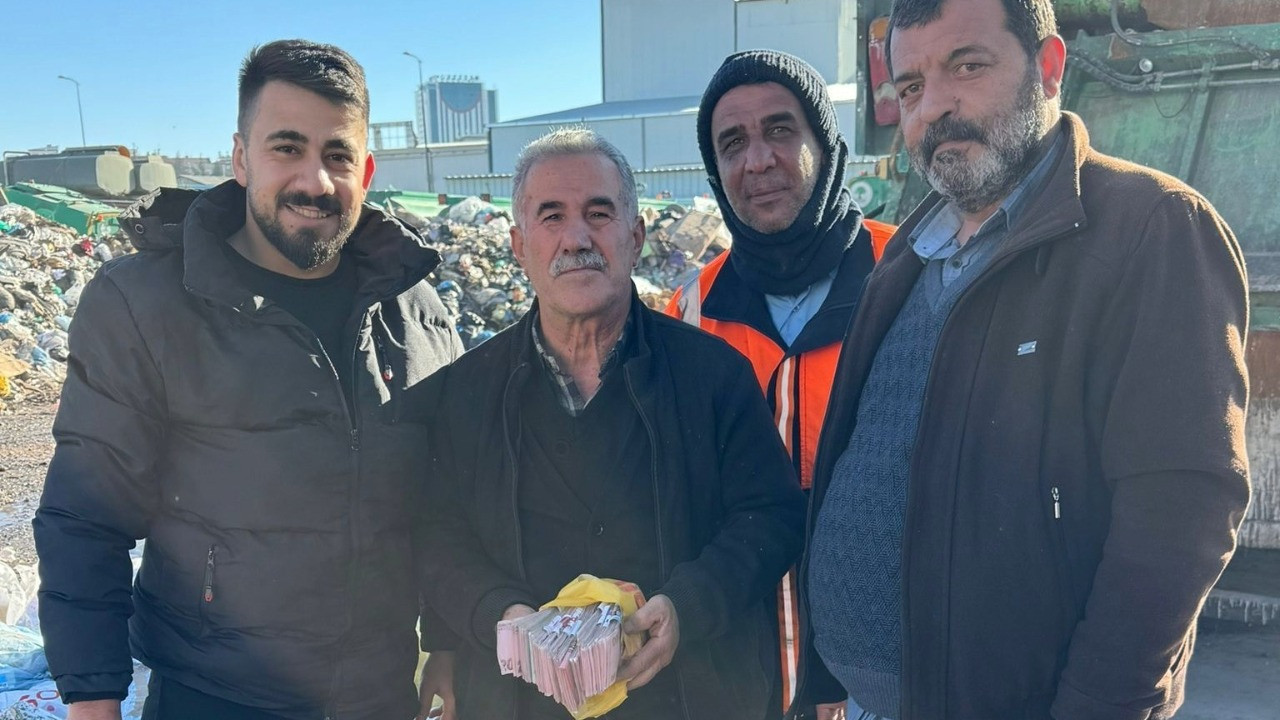 Poşetleri karıştırdı, binlerce liradan oldu