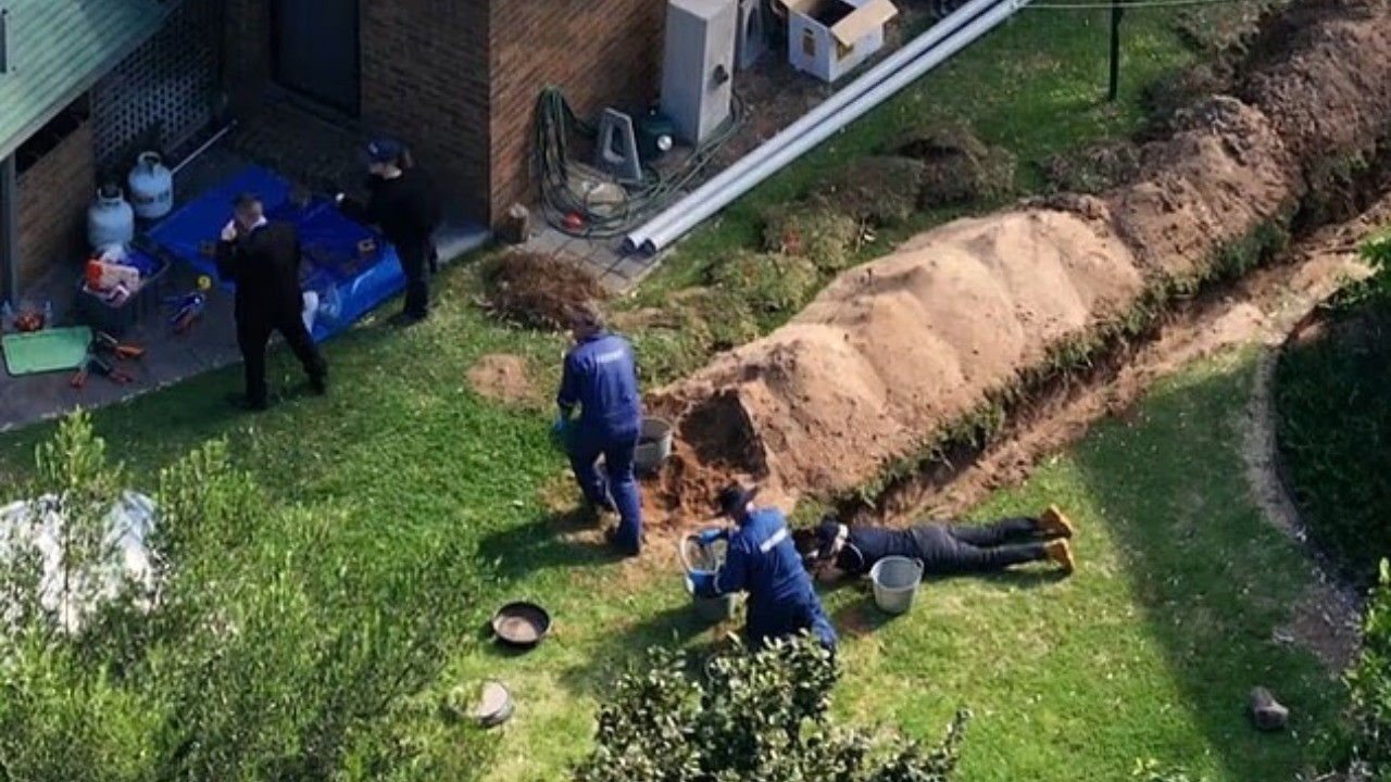 Tesisat çalışması yapan işçiler insan kemikleri buldu