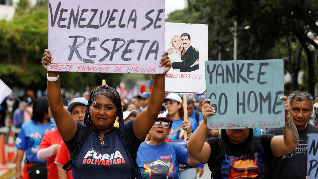 Venezuelalılar sokaklarda: Maduro'yu geri verin