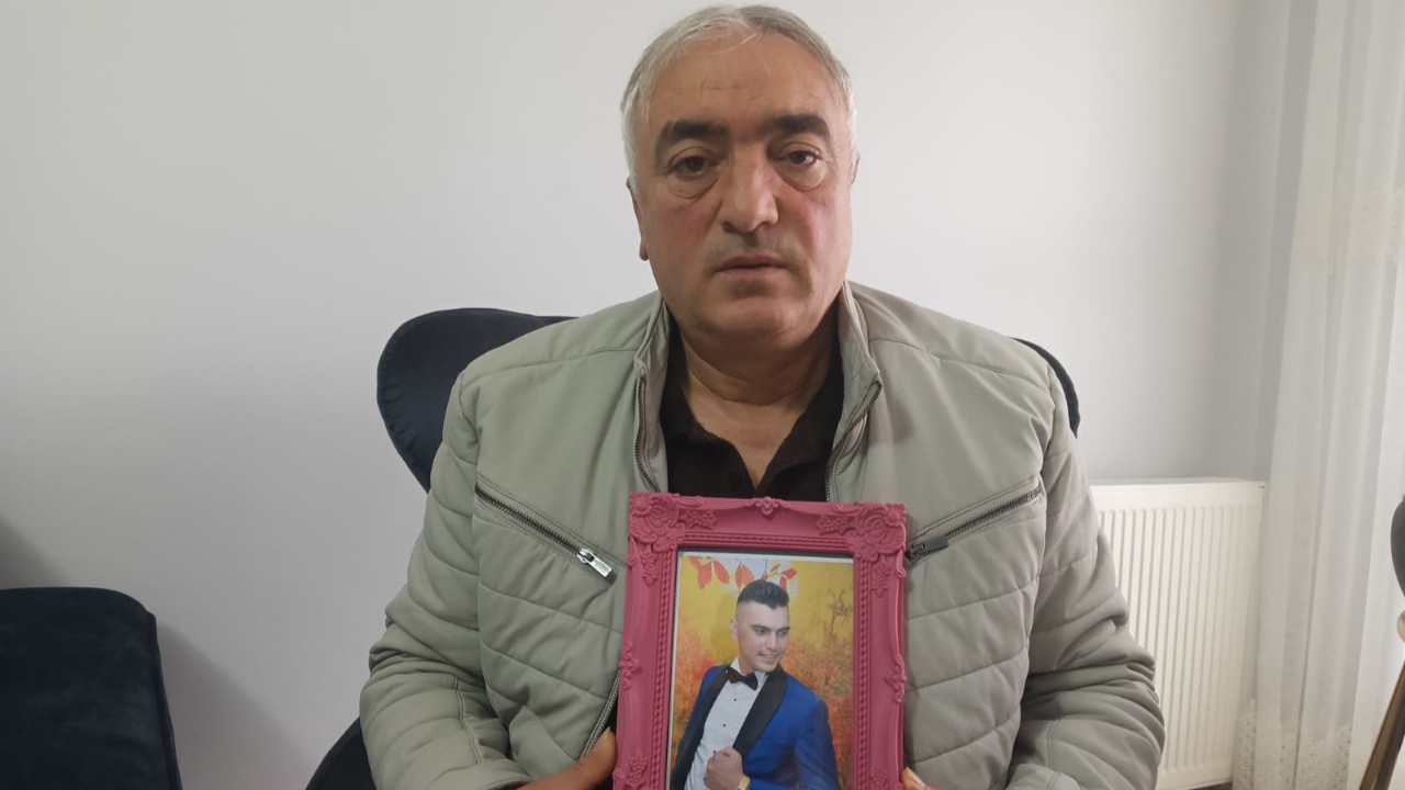 Arkadaşına yardım etmek isterken canından oldu