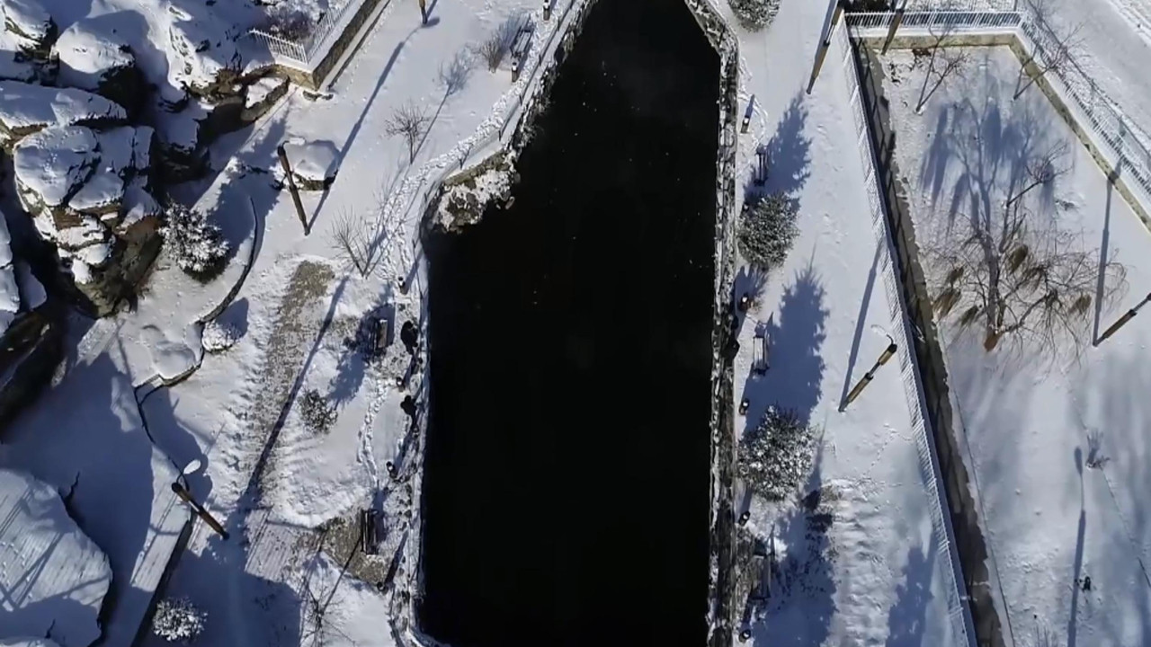 Bütün şehir dondu, bir tek orası donmadı