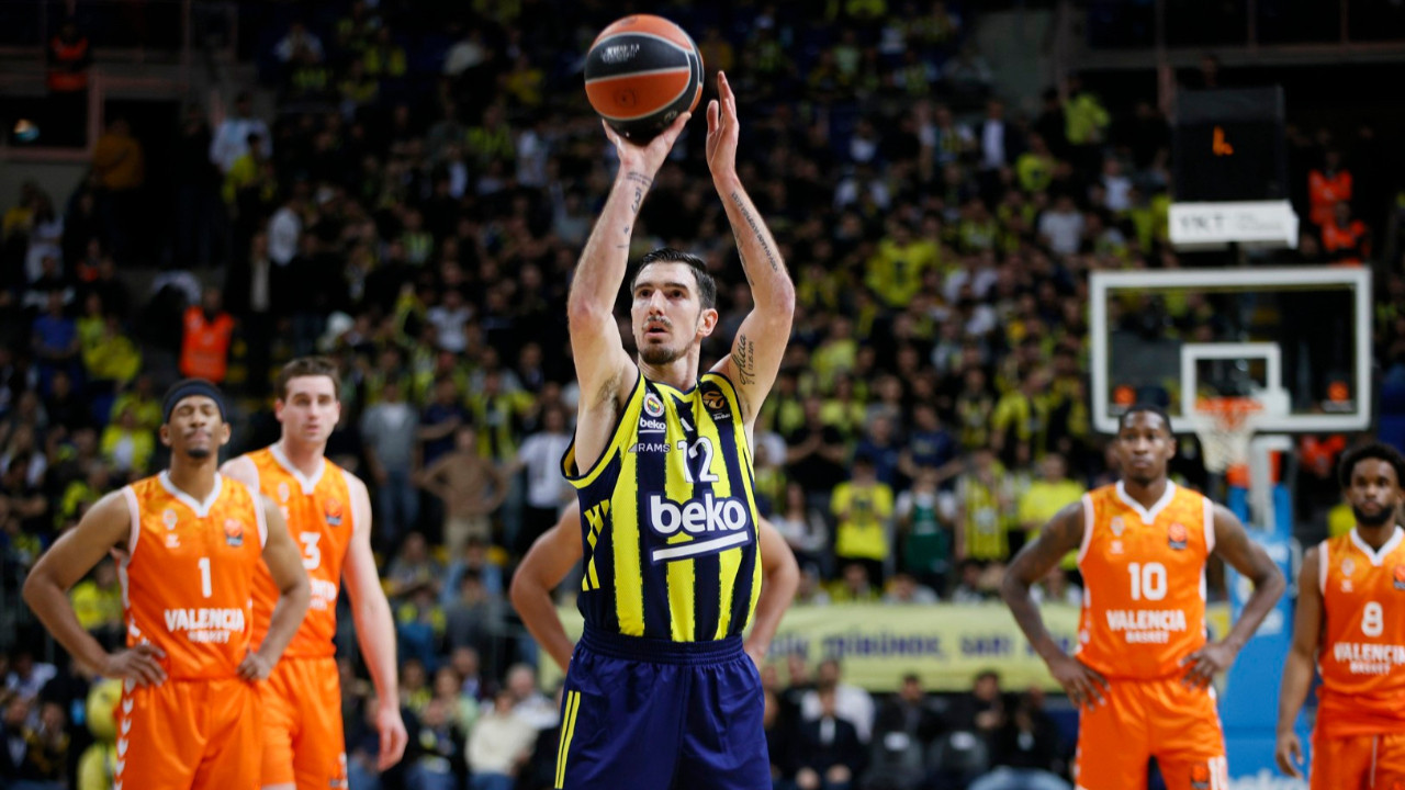 Fenerbahçe, Valencia'yı De Colo ile yıktı