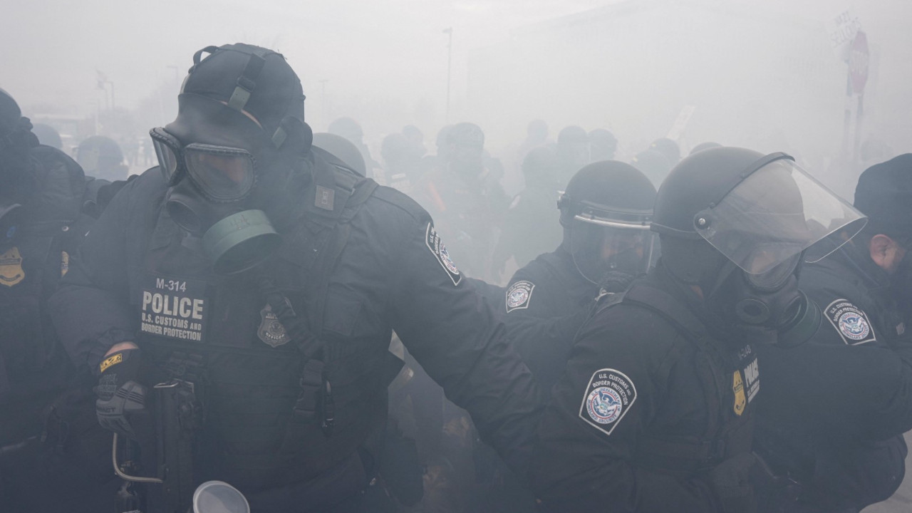 Halk sokağa döküldü, Trump tehdit etti: Asker yollarım!