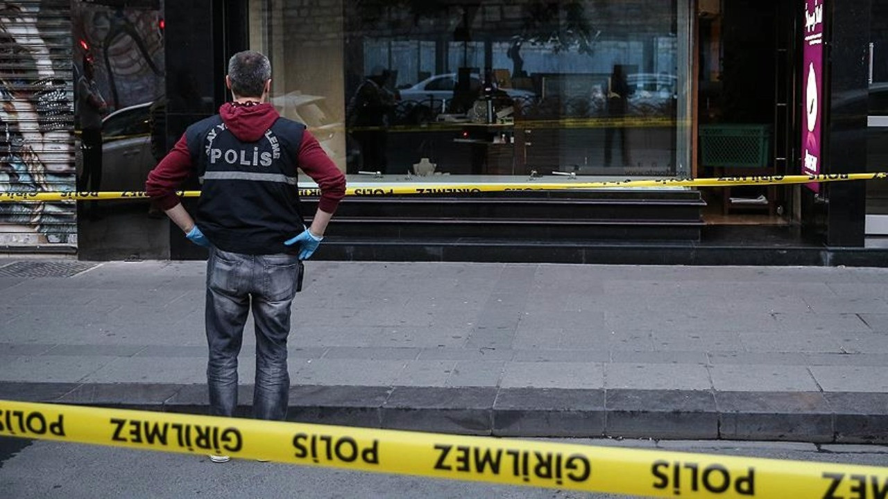 Kuyumcuda silahlı soygun: Milyonlarca liralık altın çaldı