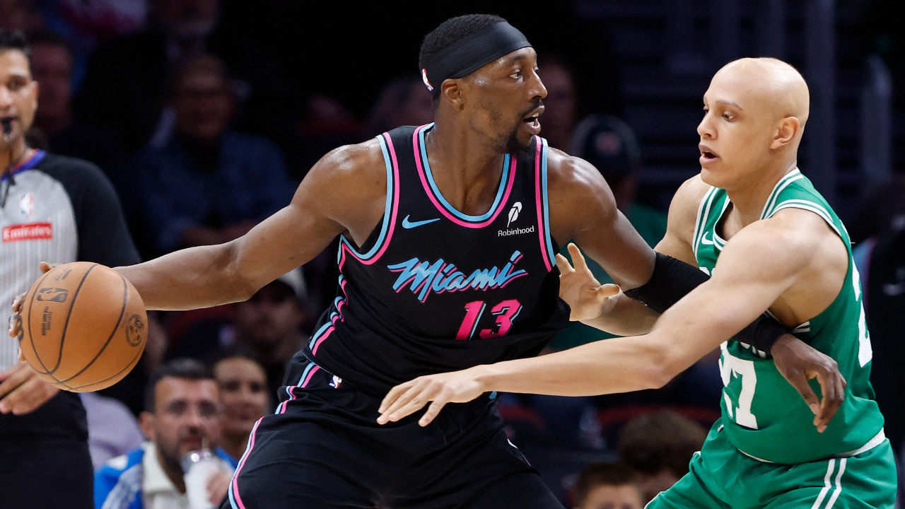 Simons fitili ateşledi, Boston Miami'de 19 sayıdan geri geldi: 114-119