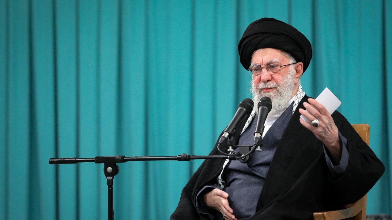 Hamaney kabul etti: Binlerce kişi öldü