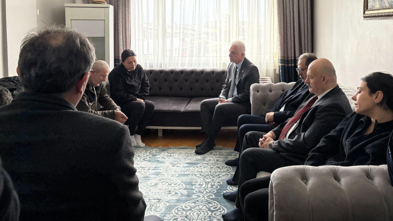 İstanbul Valisi Güngören’de öldürülen Atlas’ın ailesini ziyaret etti