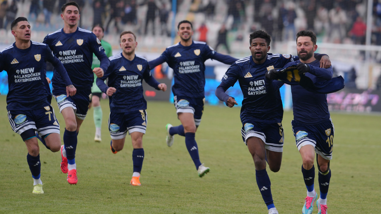 Erzurumspor, 9 kişi kalan lider Amedspor'u devirdi, farkı eritti: 2-0