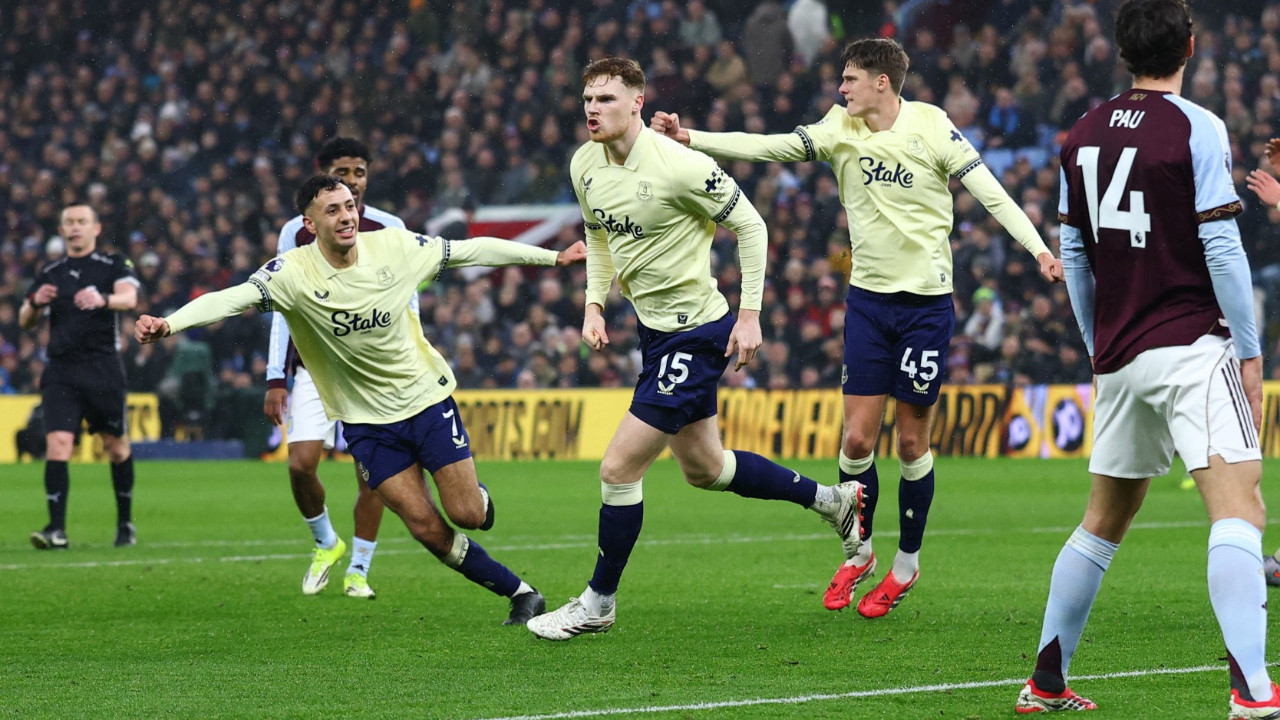 Fenerbahçe'nin rakibi Aston Villa eriyor