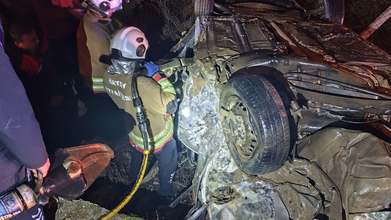 Otomobil takla attı: Ölü ve yaralılar var