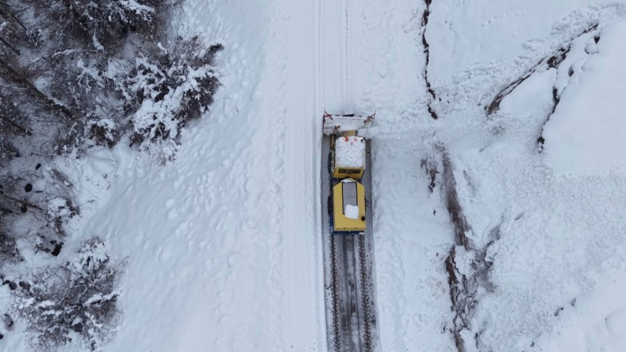 Tunceli'de beyaz esaret: 3 günde 2 metreye ulaştı