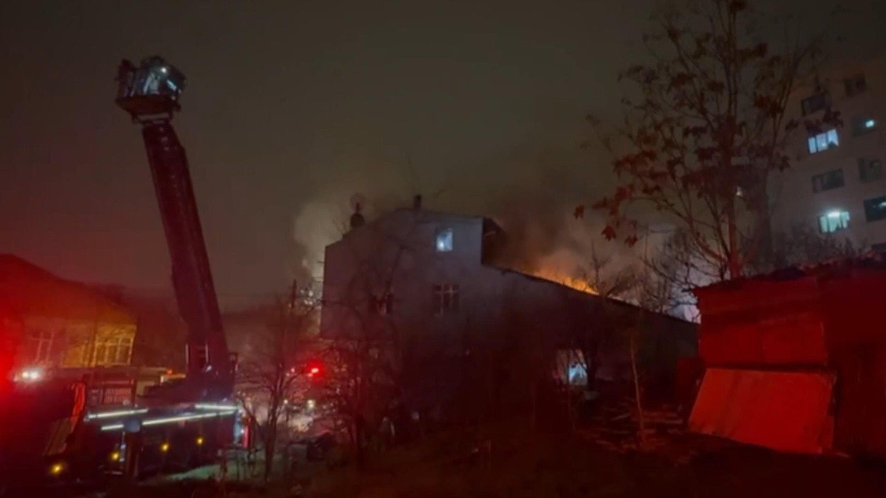 Ümraniye alevlere uyandı