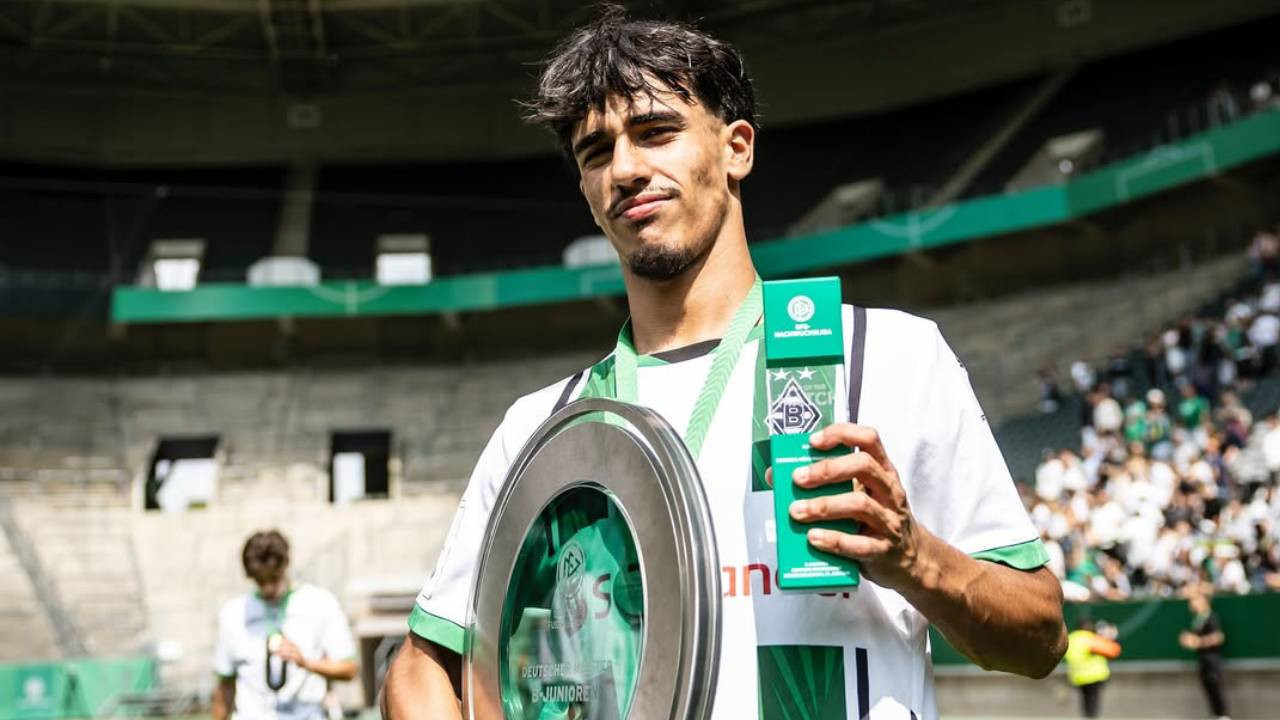 Galatasaray'ın yeni transferi kavga çıkardı: 'Yalanları seyredemem'