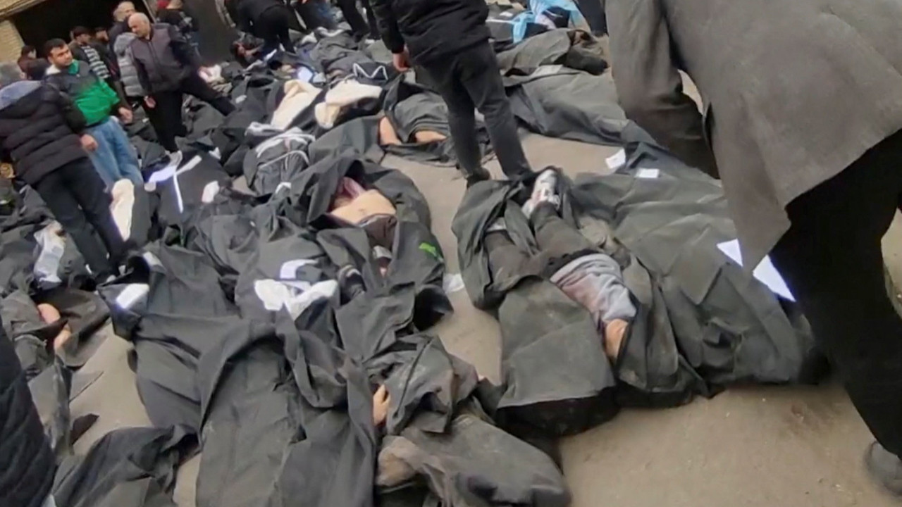 İran'da ölü sayısı 5 bini geçti