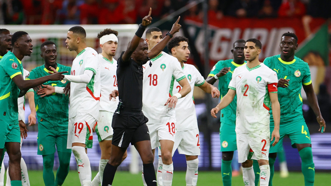 Şampiyon Senegal’e disiplin incelemesi: CAF, finaldeki olayları araştırıyor