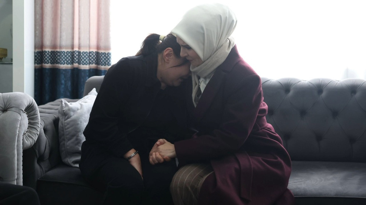 Bakan Göktaş'tan Atlas'ın ailesine taziye ziyareti