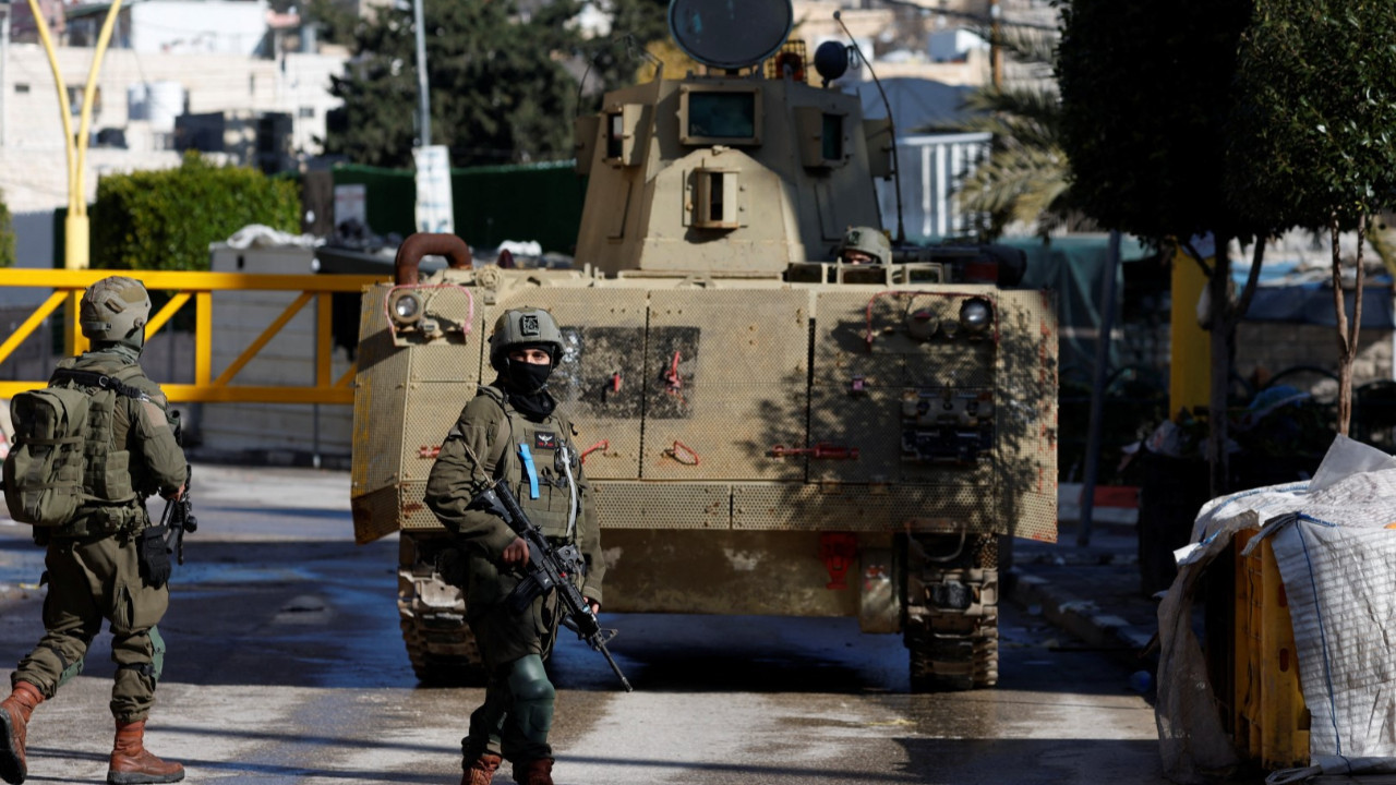 İsrail, BM binasını yıkıyor