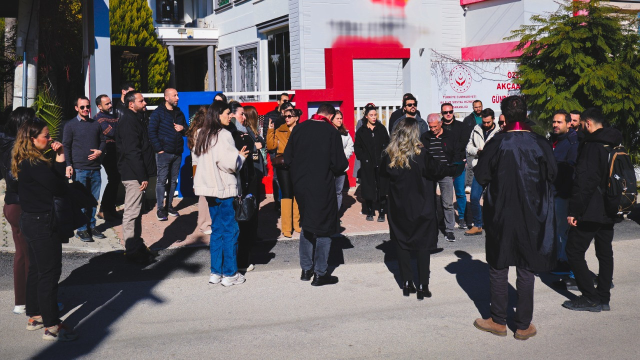 Karne almaya gittiler, okulun iflas ettiğini öğrendiler: Paraları da yandı