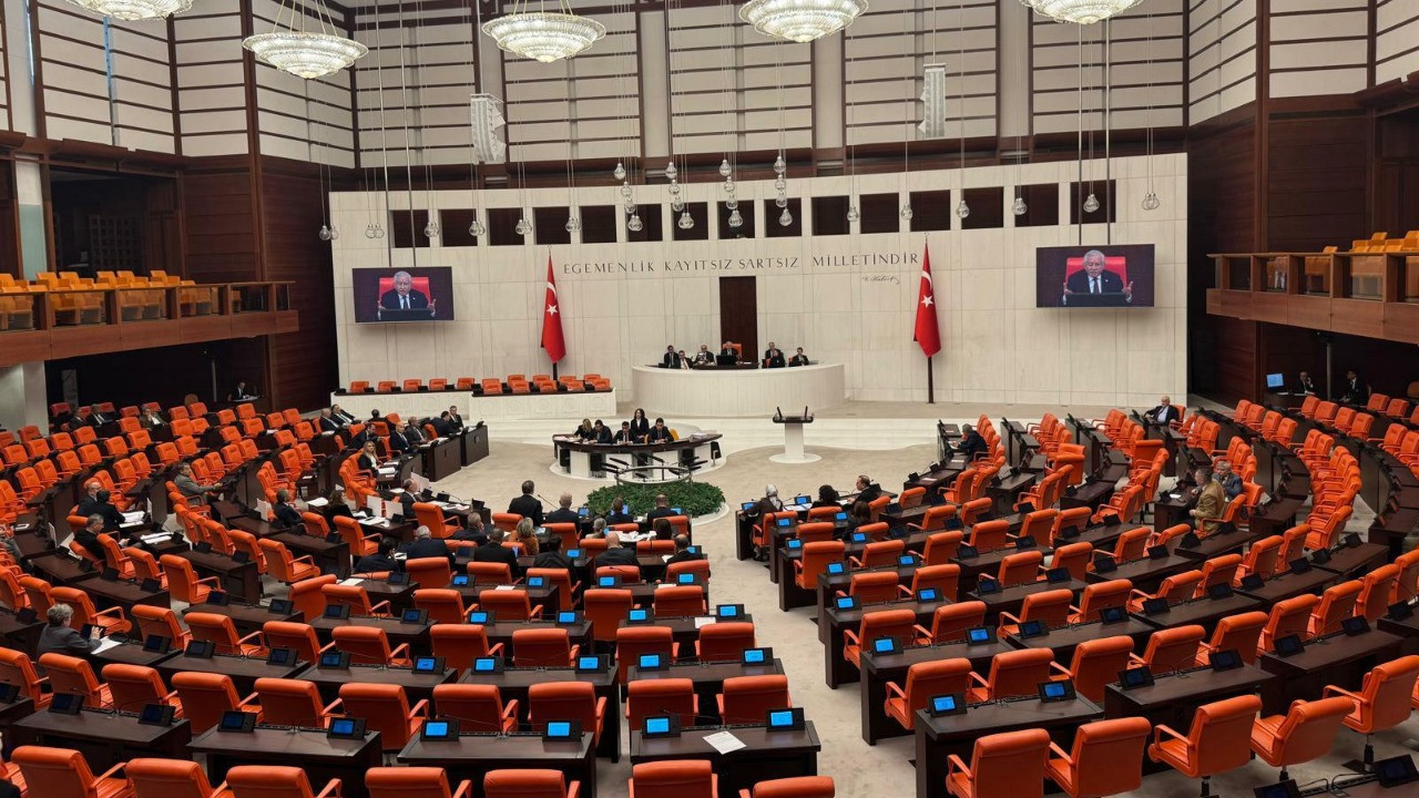 TSK deniz unsurlarının görev süresi bir yıl daha uzatıldı