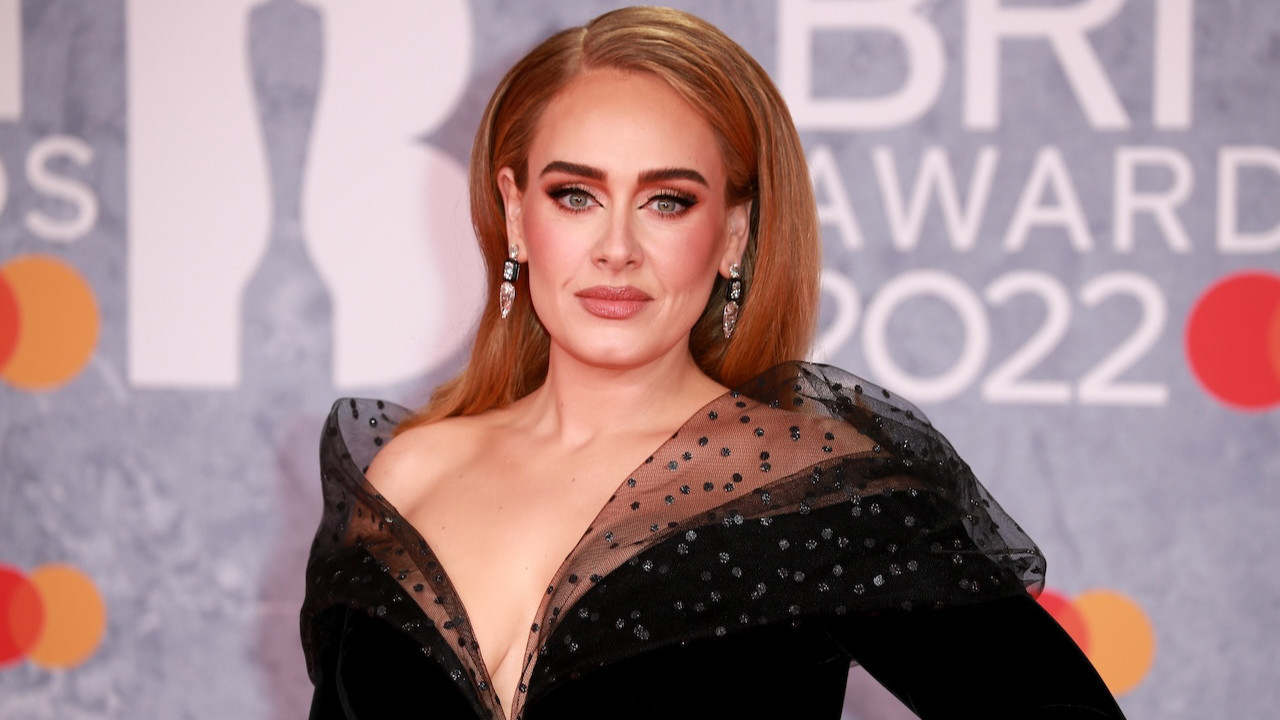 Adele rekor kırdı: Tüm zamanların en çok satan albümü oldu
