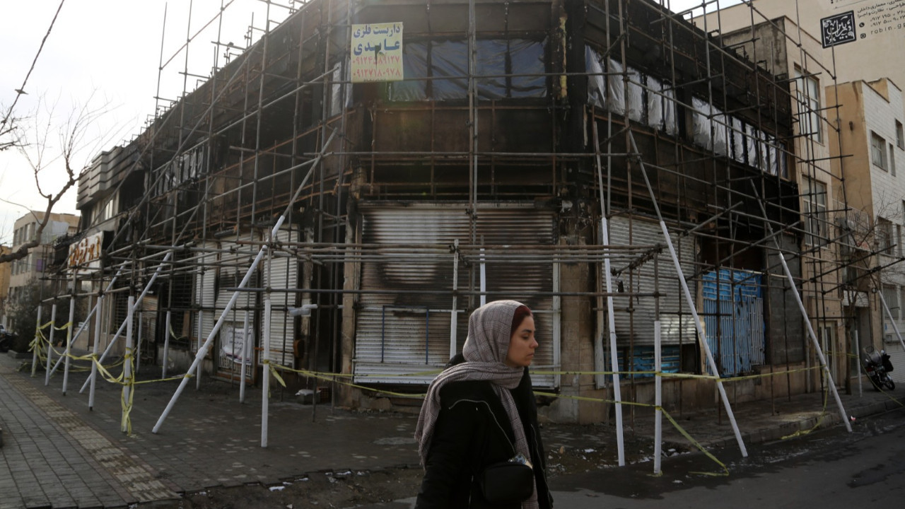 Dolar ateşi İran'ın yaktı