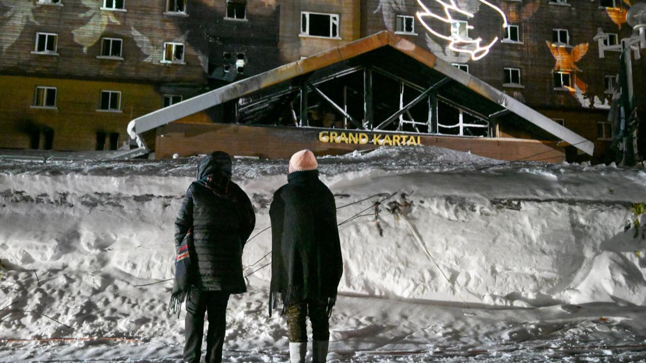 Kartalkaya'da zaman saat 03.17'de durdu