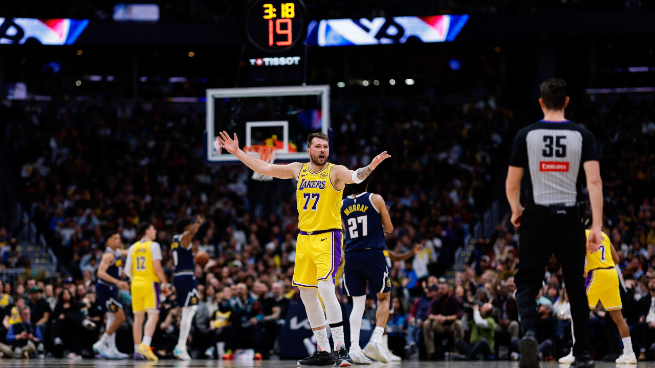 Luka Doncic triple-double yaptı: Lakers, Denver'ı geriden gelip hakladı