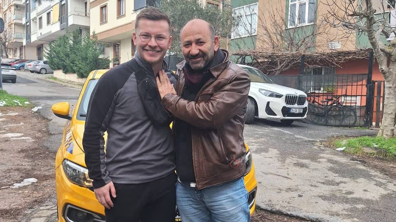 Aston Villa’lı gazeteci, Fenerbahçeli Türk taksiciyle ‘kanka’ oldu