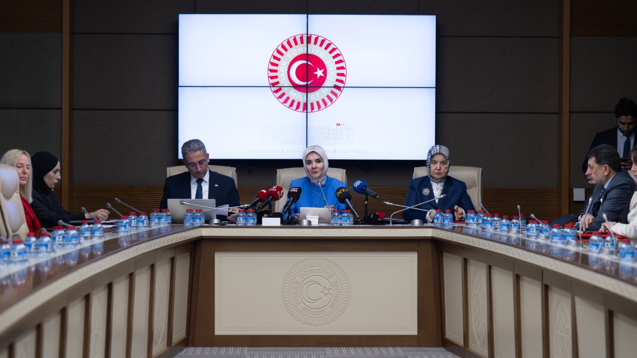 Bakanın katıldığı komisyonda tansiyon yükseldi: 'Dinlemek istemeyen AKP'li vekiller çıkabilir'