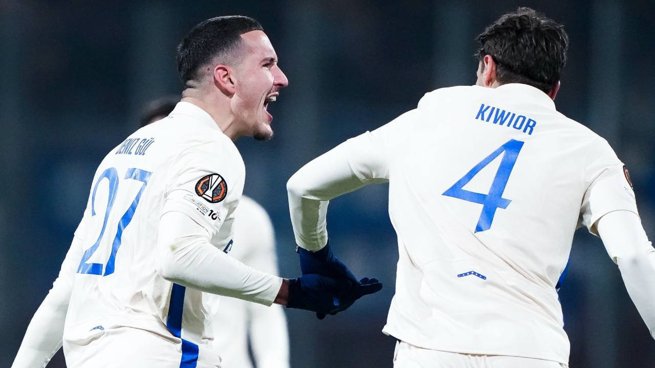 Porto'ya 90'da Deniz Gül hayat verdi