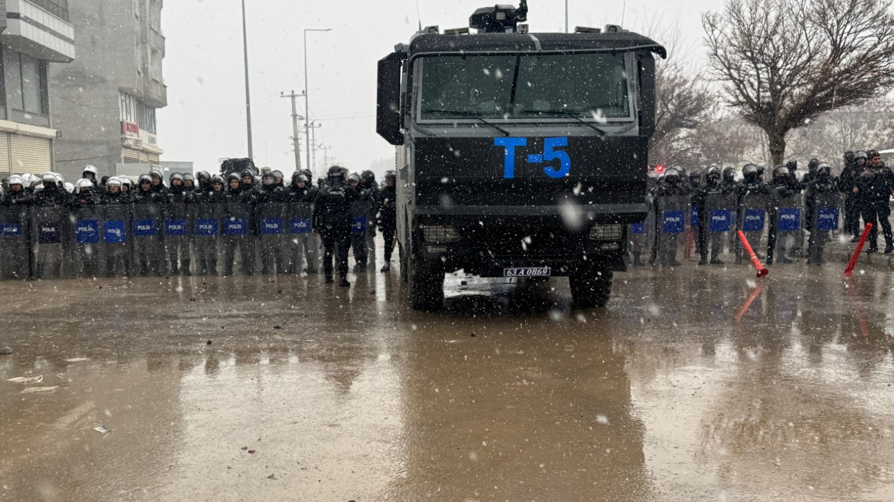 Valilik açıkladı: Toplantı ve yürüyüşlere yasak