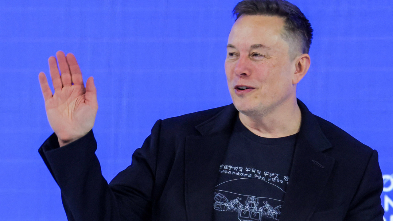 Davos'ta Elon Musk damgası: Grönland şakasına salon buz kesti