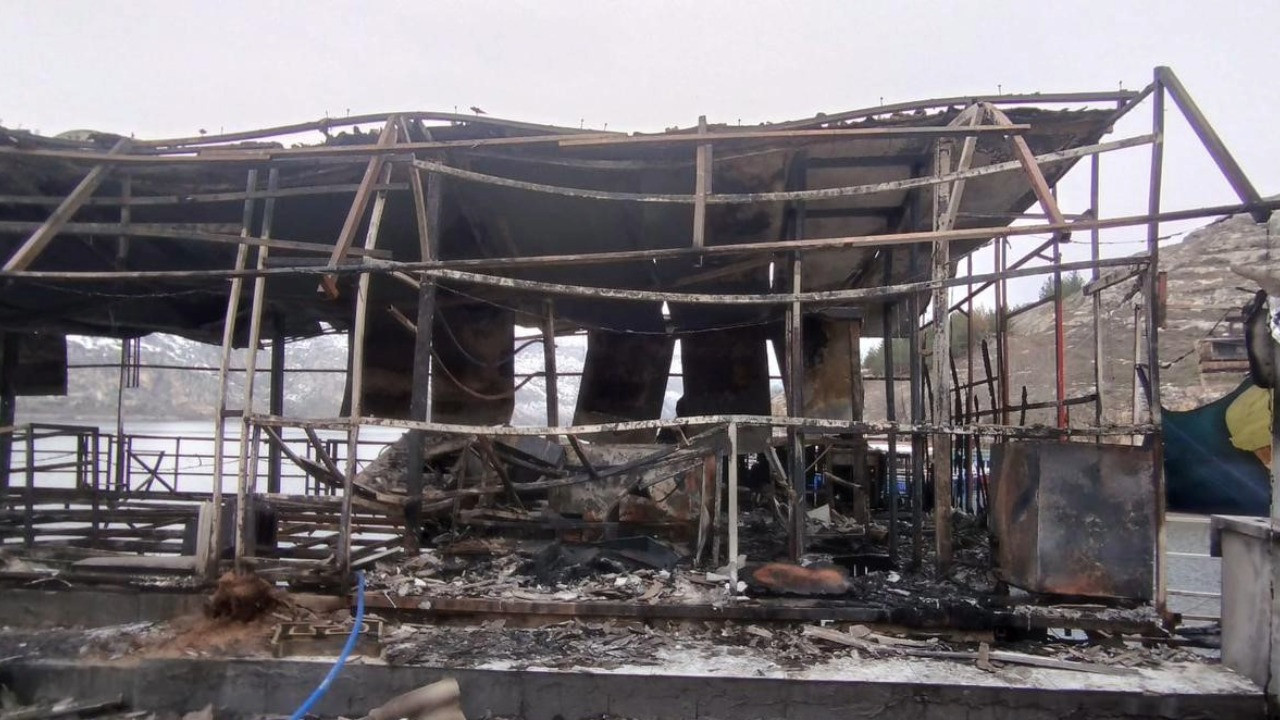 Aynı restoran ikinci kez küle döndü