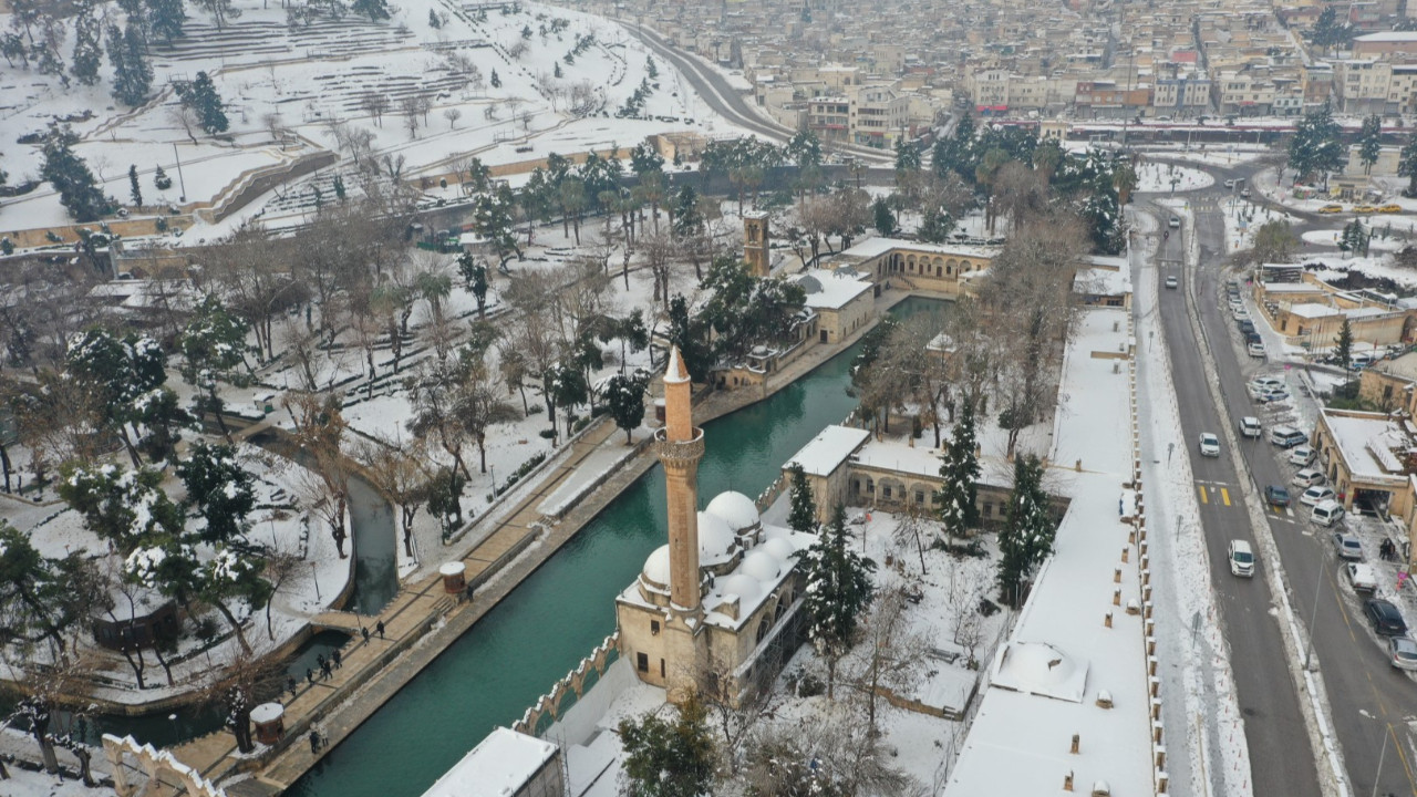 Balıklıgöl gelinlik giydi
