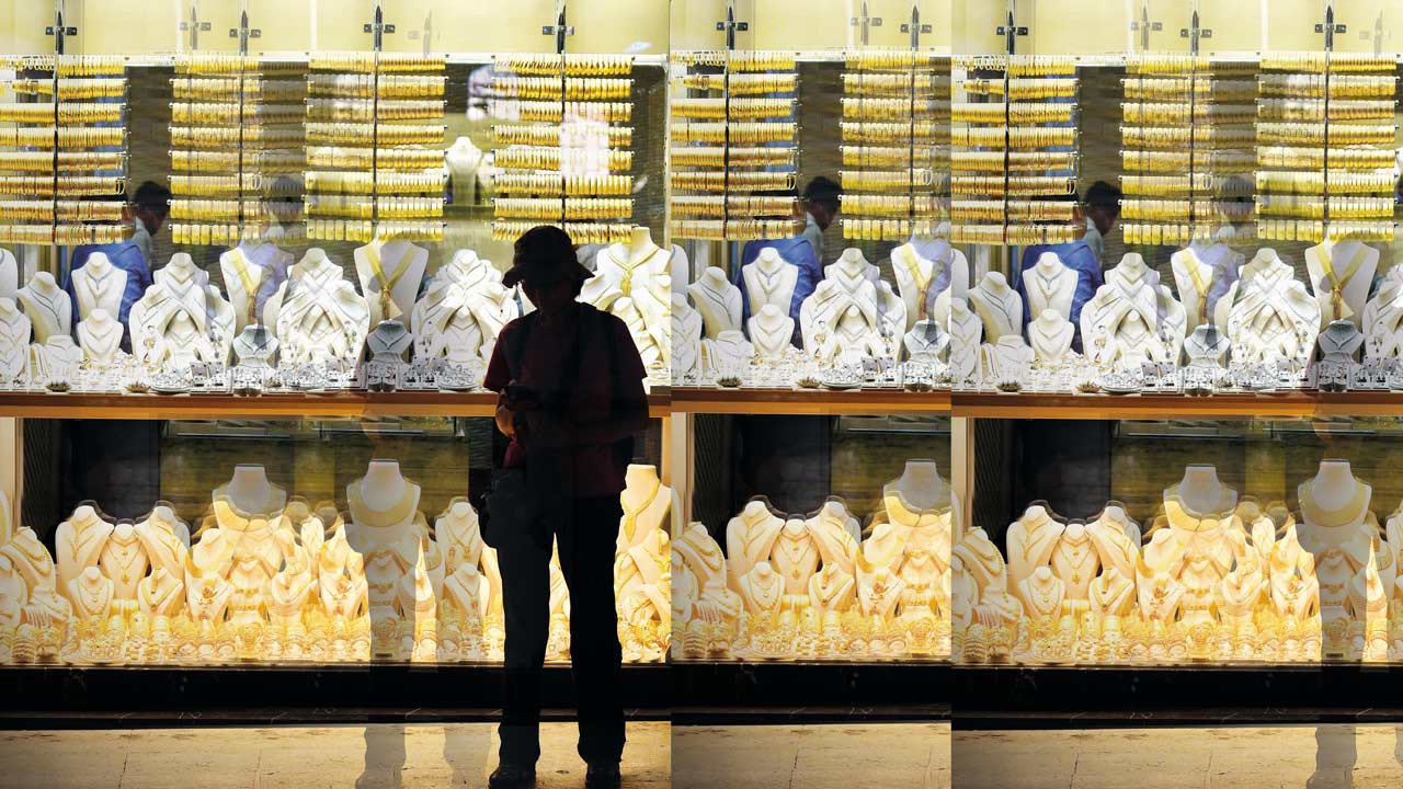 Kapalıçarşı yanıyor