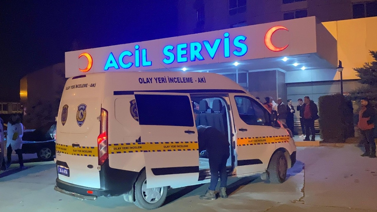 78 yaşındaki anne, 52 yaşındaki oğlunu yatağında ölü buldu