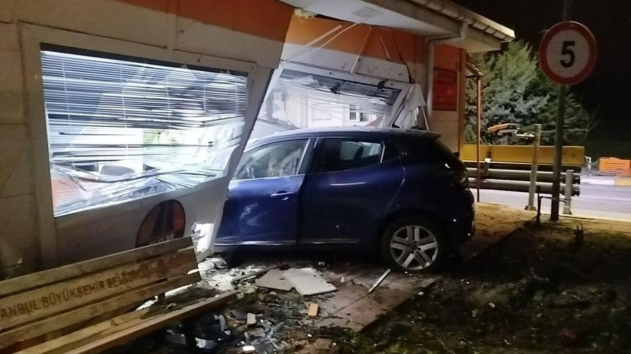 Alkollü sürücü kantar binasına daldı: 1 personel hayatını kaybetti