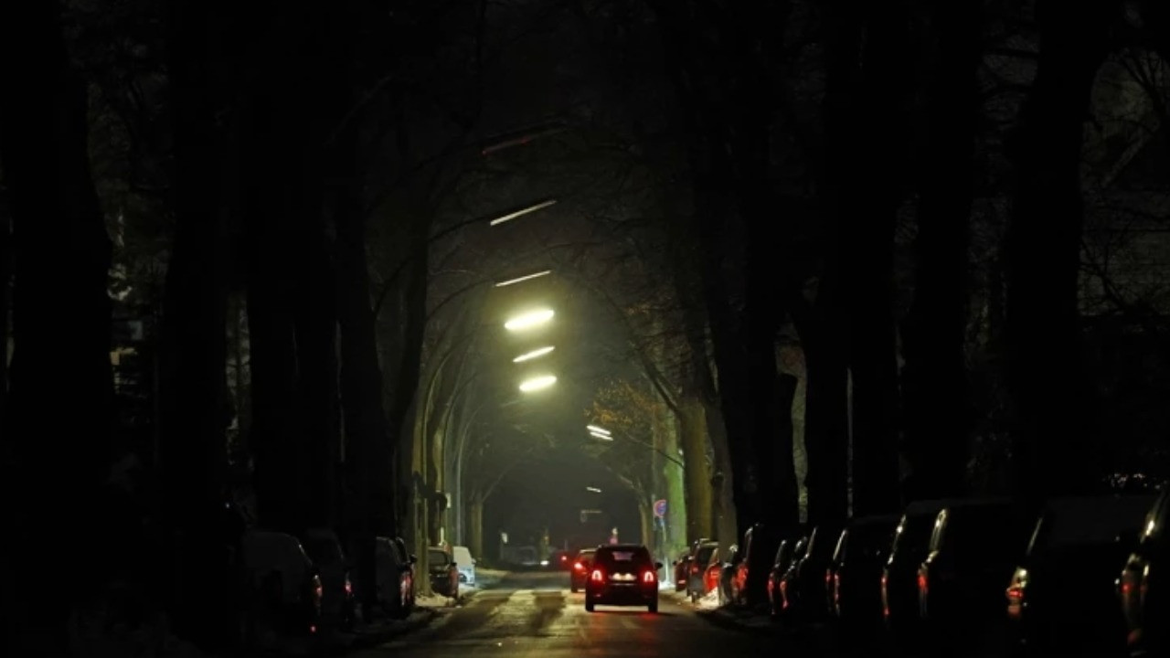 Berlin’deki elektrik kesintisinin faillerinin başına 1 milyon euro ödül