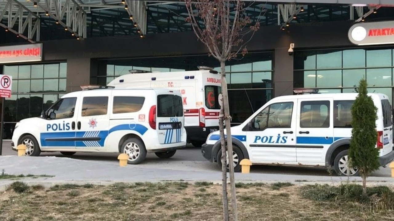 Av tüfeğini kontrol ederken kendini vurdu