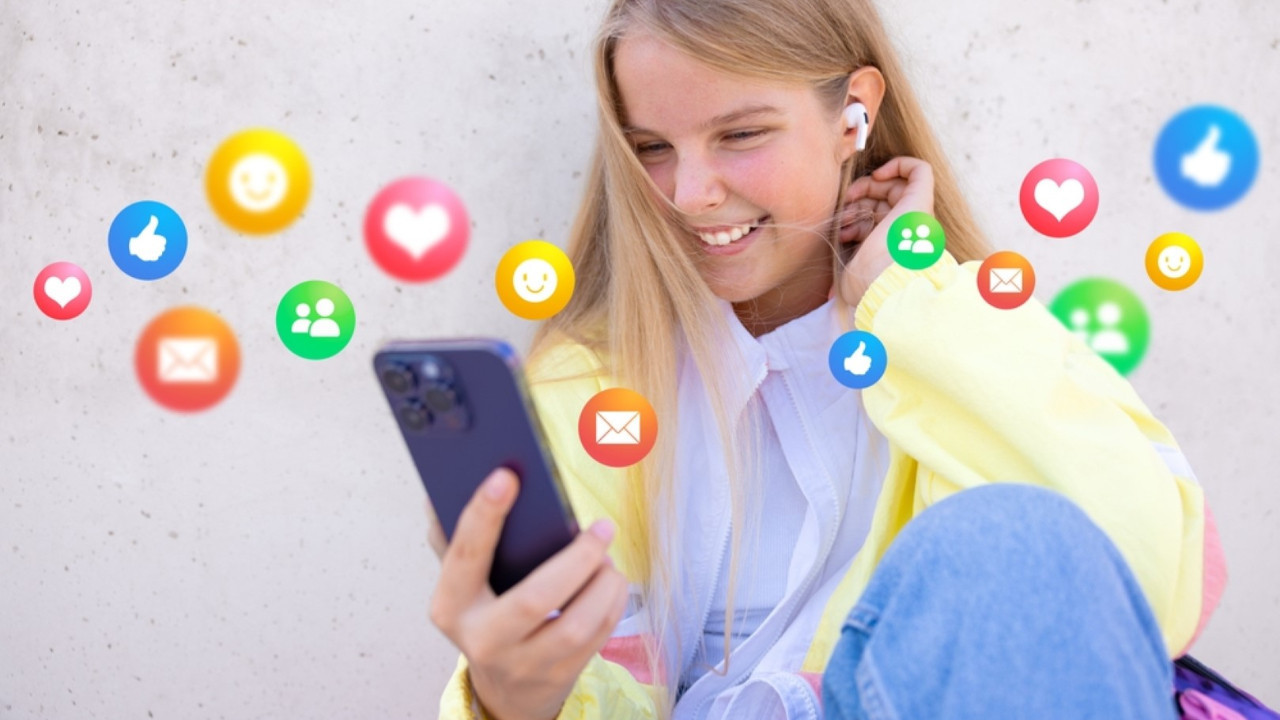 Fransa'da 15 yaş altına sosyal medya yasağı