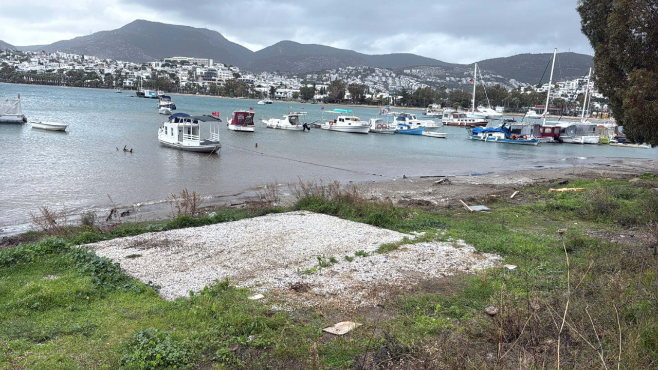 Kıyıya izinsiz tekne bağlayanlara milyonluk ceza