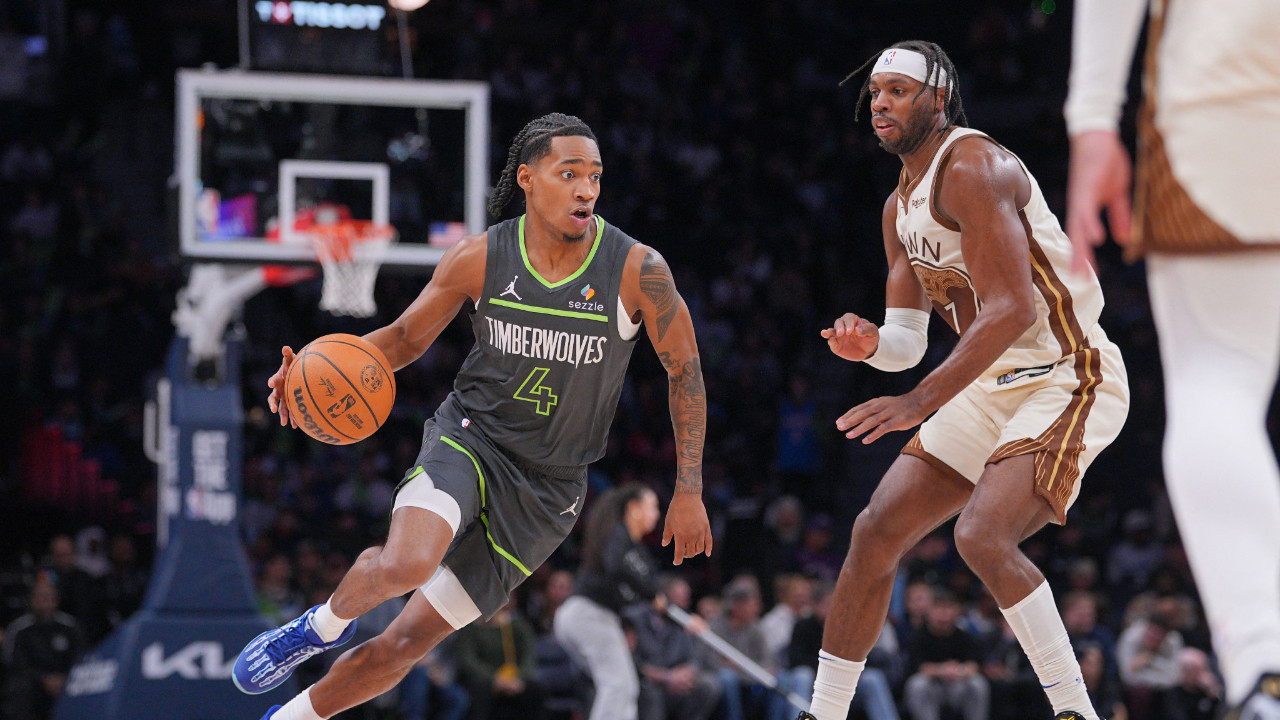 Randle önderliğinde Timberwolves, Warriors’a 25 fark attı