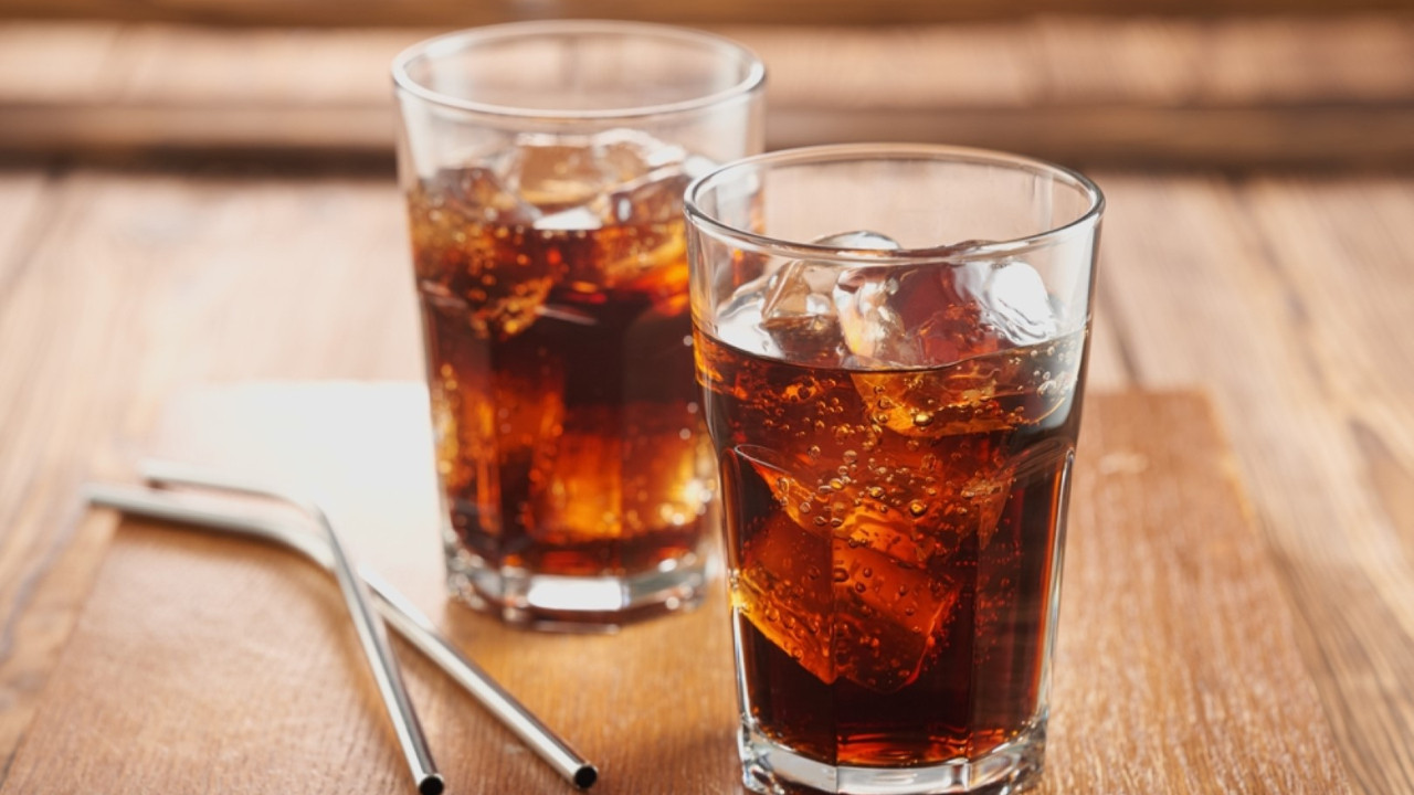 Bir yıl boyunca marketteki gazlı içeceklere idrarını karıştırdı: Savunması pes dedirtti